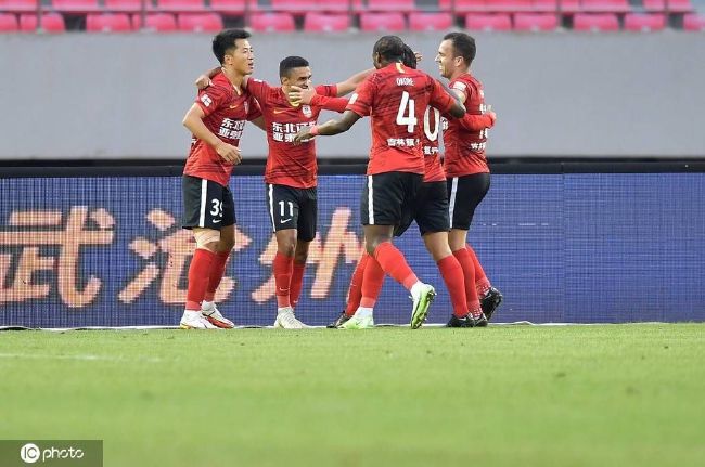 狼队1-0领先切尔西！